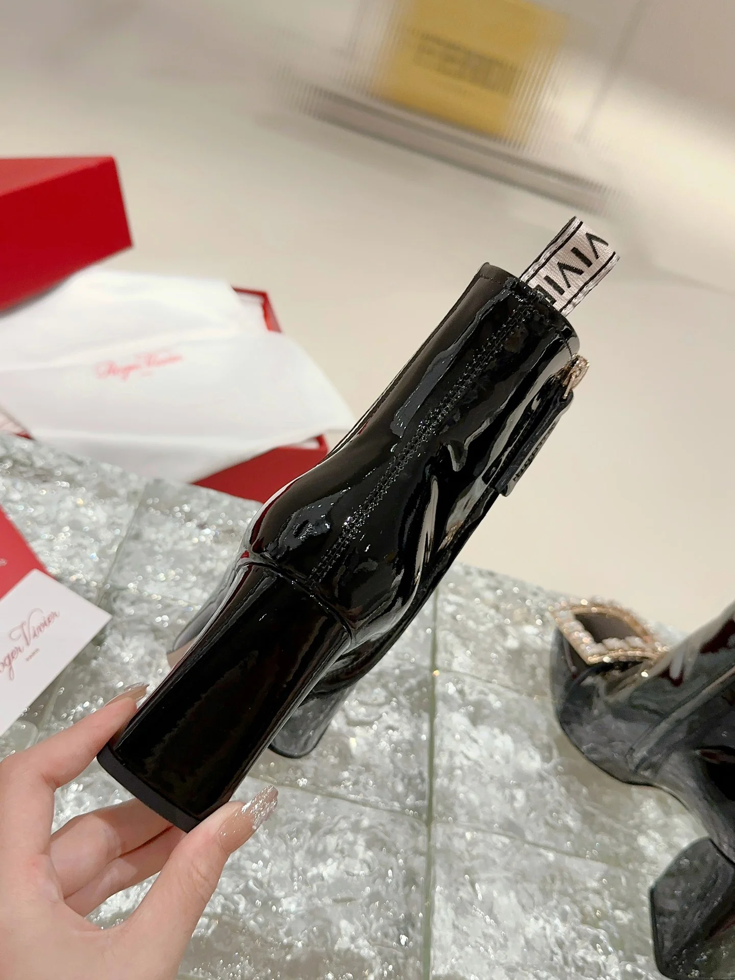 Туфли с квадратным носком и пряжкой - 2024 - Ботильоны на высоком каблуке с металлической пряжкой - Черные - 1