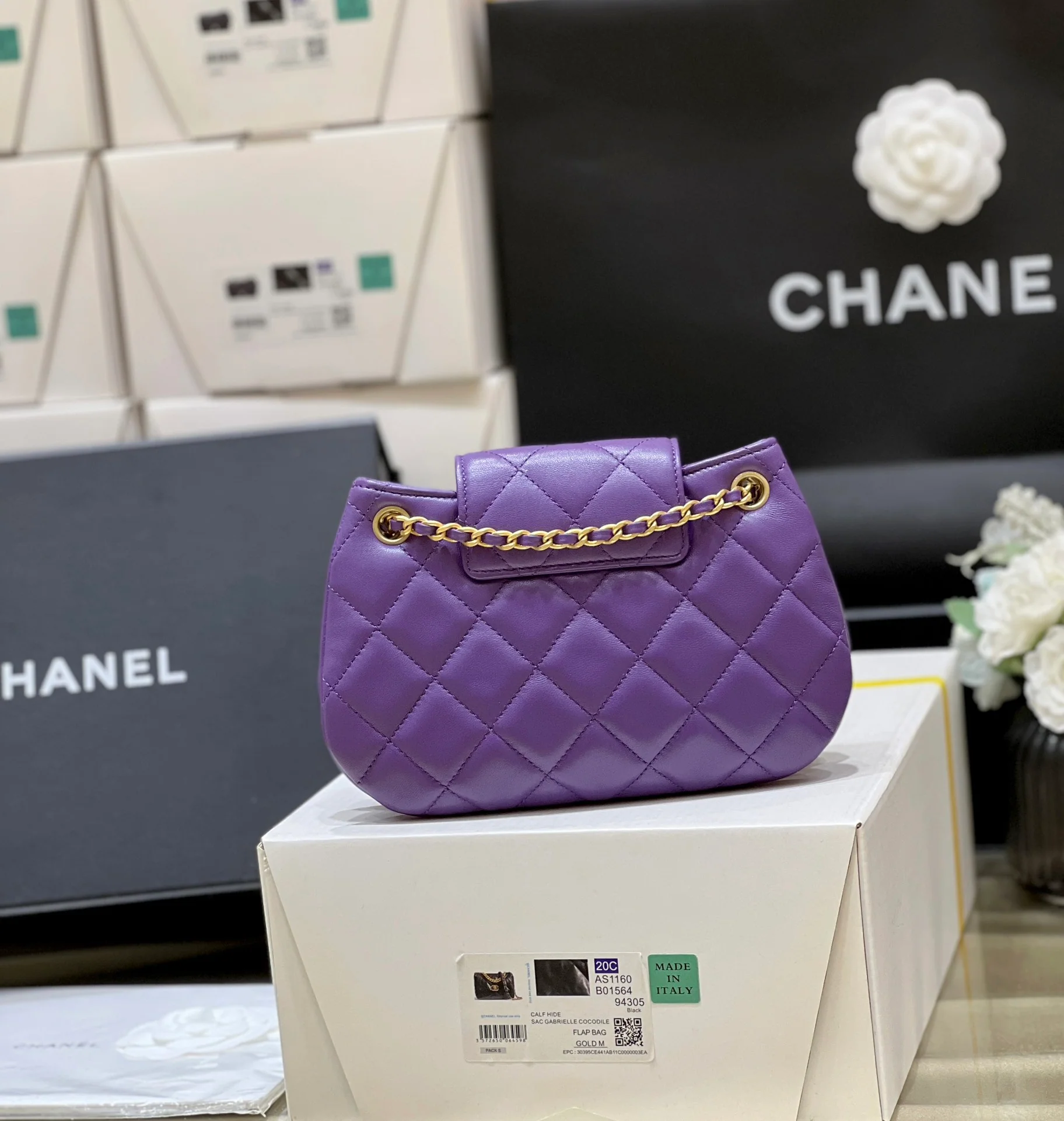 Новая коллекция Chanel ?Ранняя весна? — 24c — Большая ретро-сумка Double C — Мессенджер — Фиолетовая