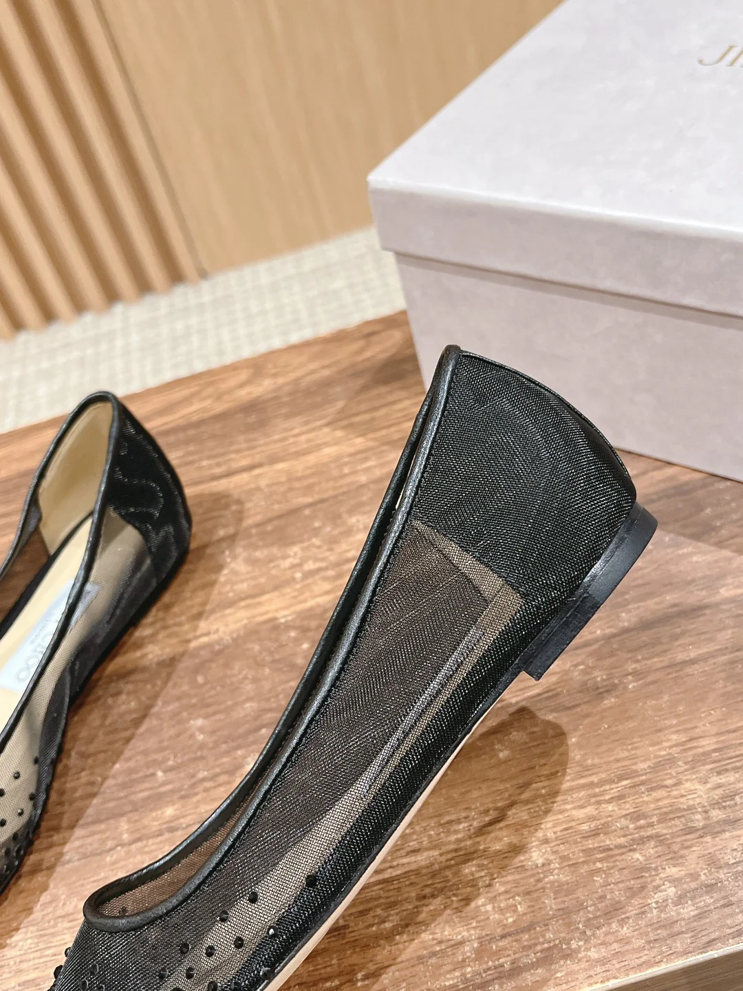 Балетки с острым носком Jimmy Swarovski Crystal Mesh - черные