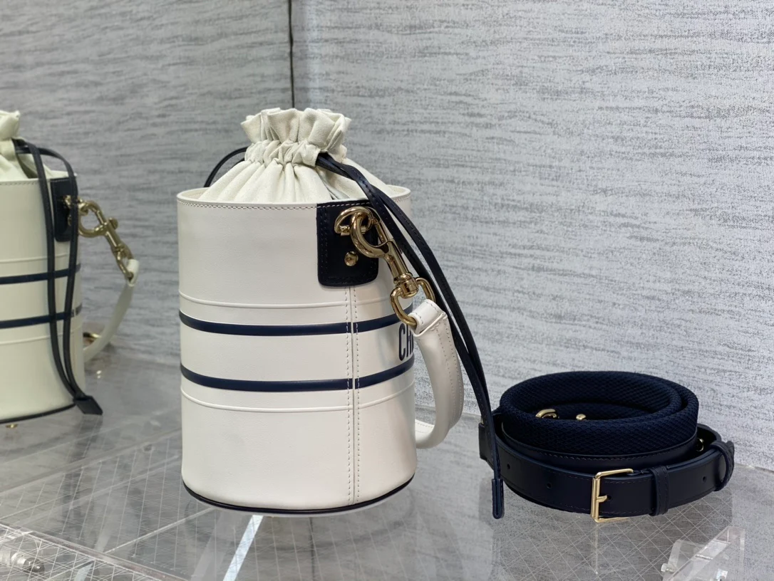 Мини-сумочка-ведро Dior Vibe - белая