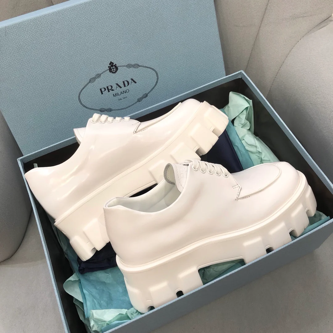 Обувь Prada - Лоферы Prada на монолитной платформе со шнуровкой