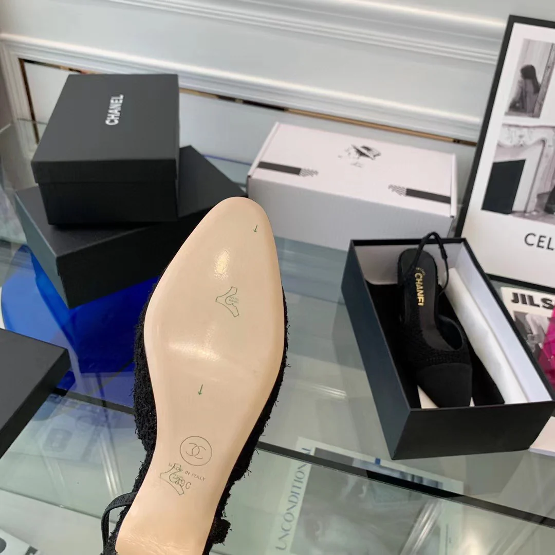 Классические сандалии Chanel на массивном каблуке - Черные - 1