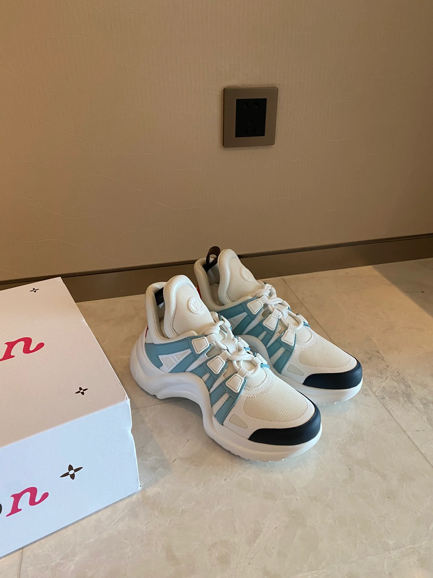 Обувь LV - LV - массивные кроссовки - 10