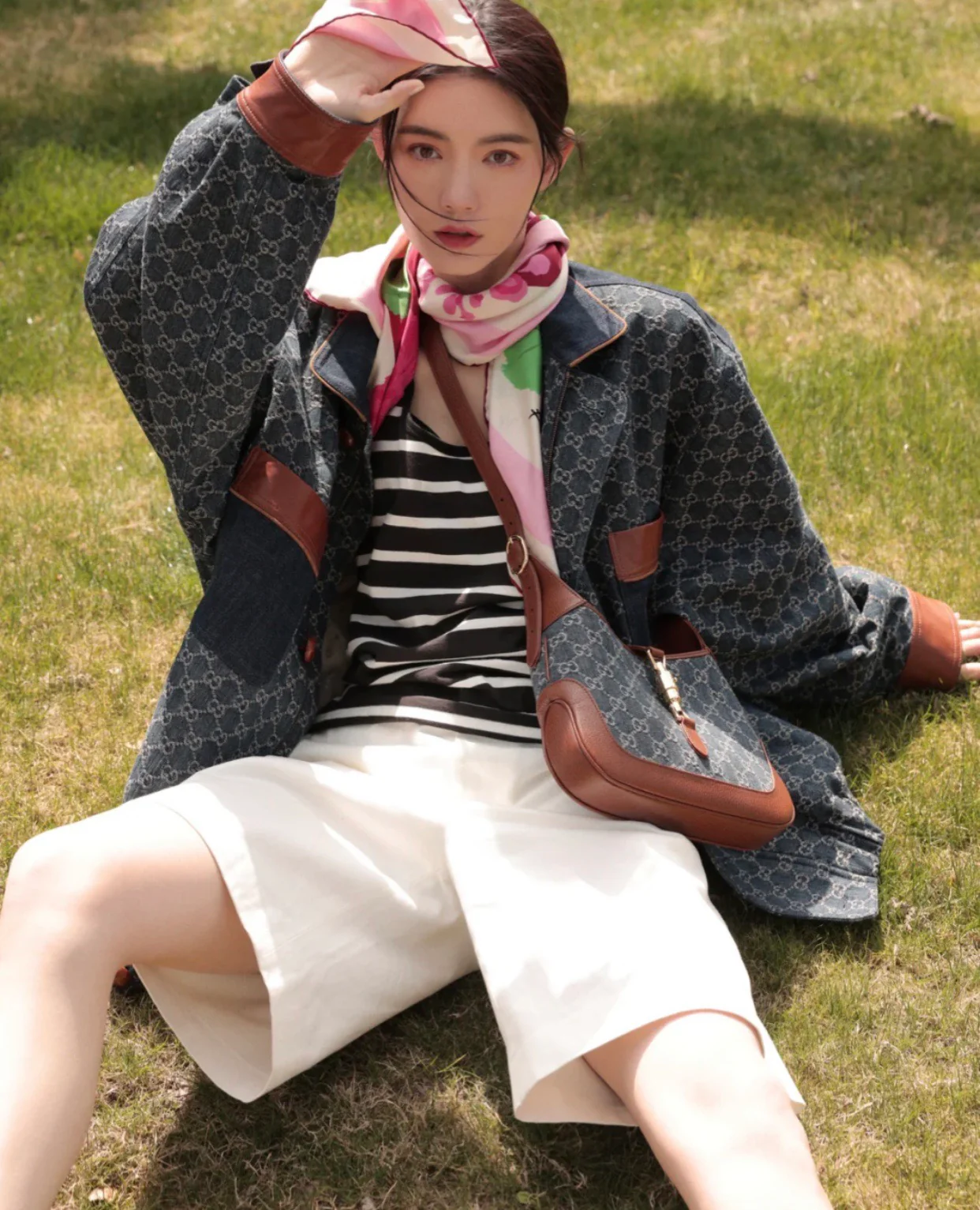 Gucci-经典 Jackie 丹宁牛仔帆布手袋-上身图参考 腋下包