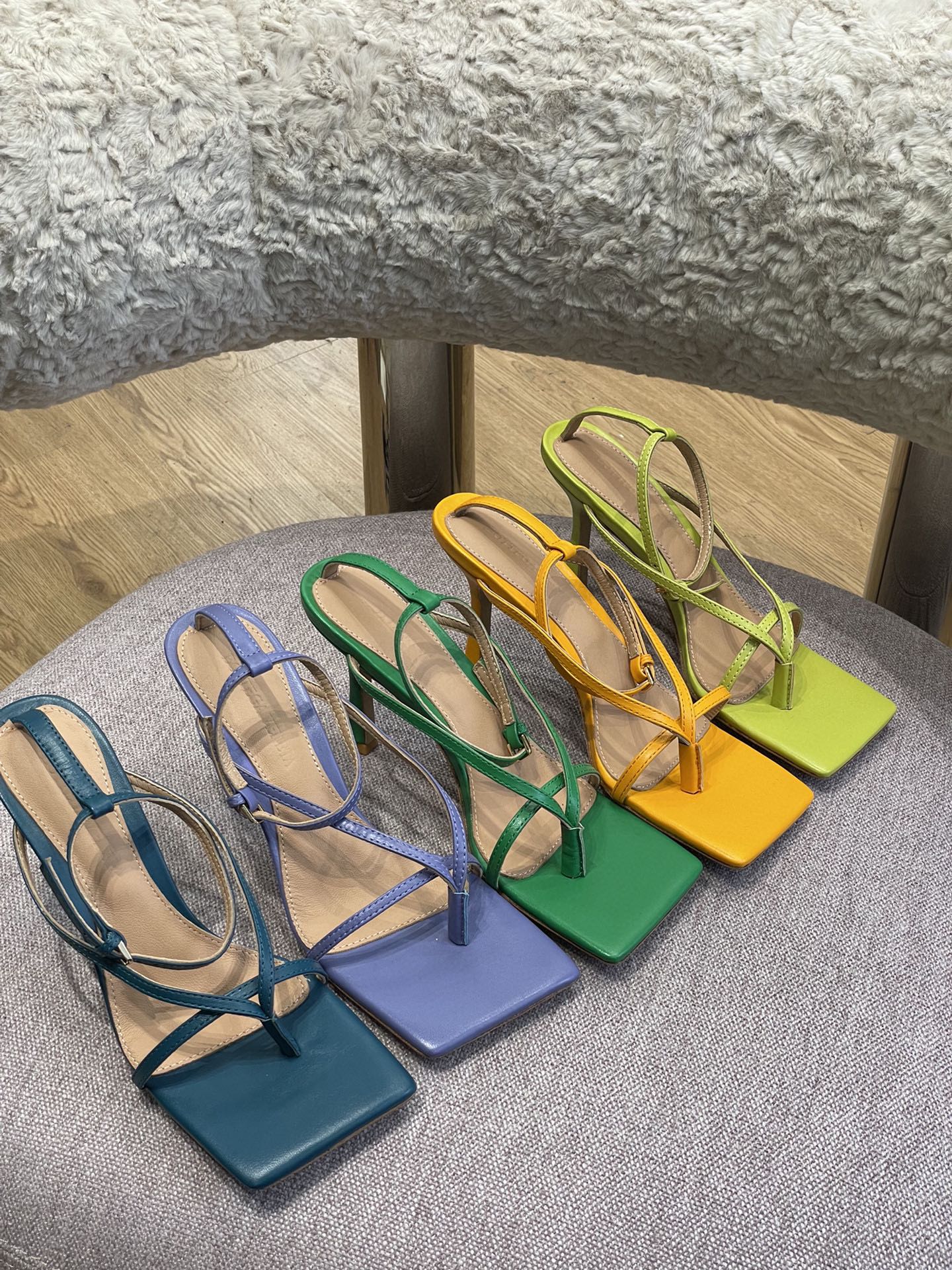 BV - Коллекция сандалий и туфель на каблуках