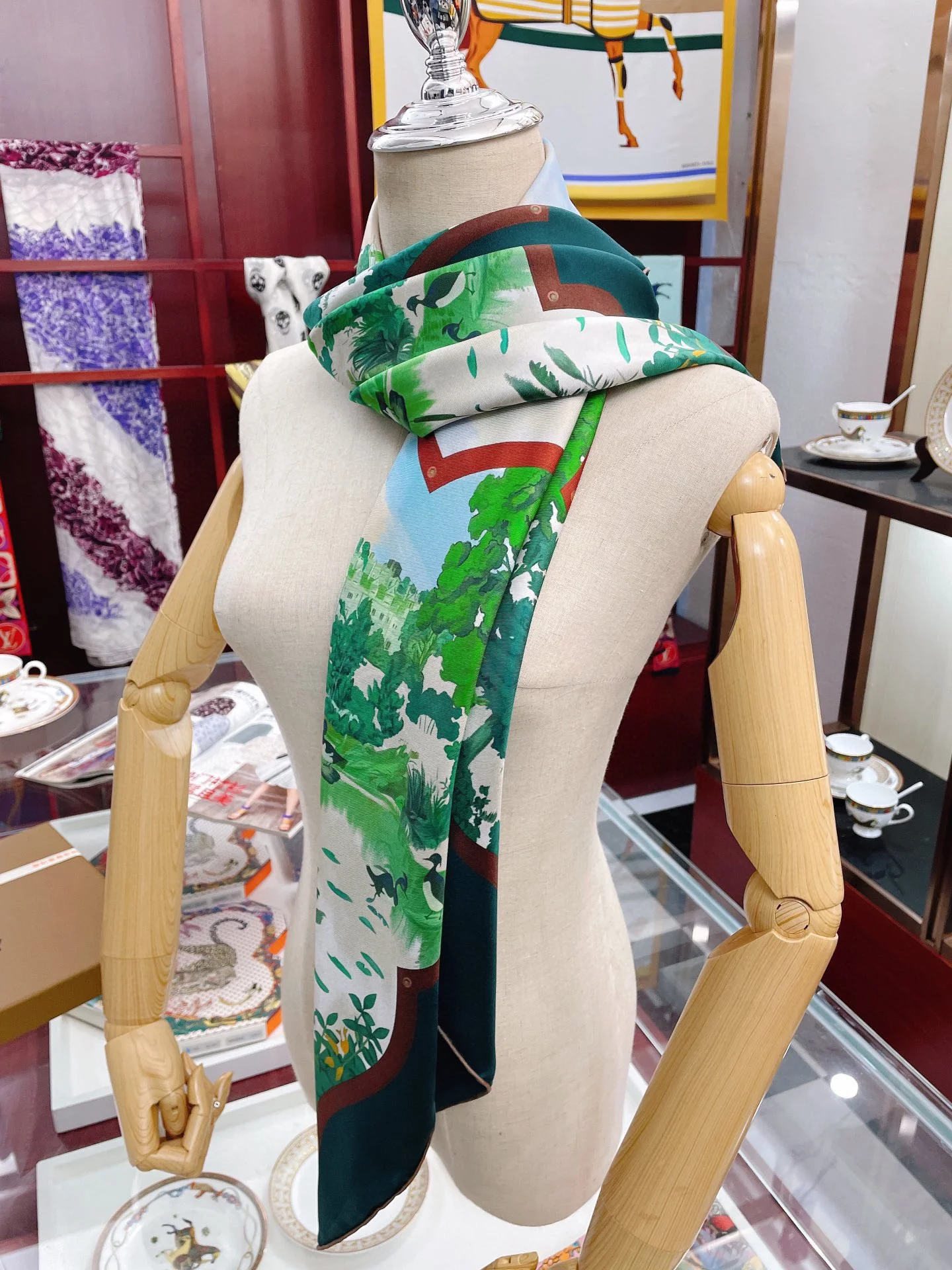 Шарф ?Лесной замок Гермеса?, 90 см.