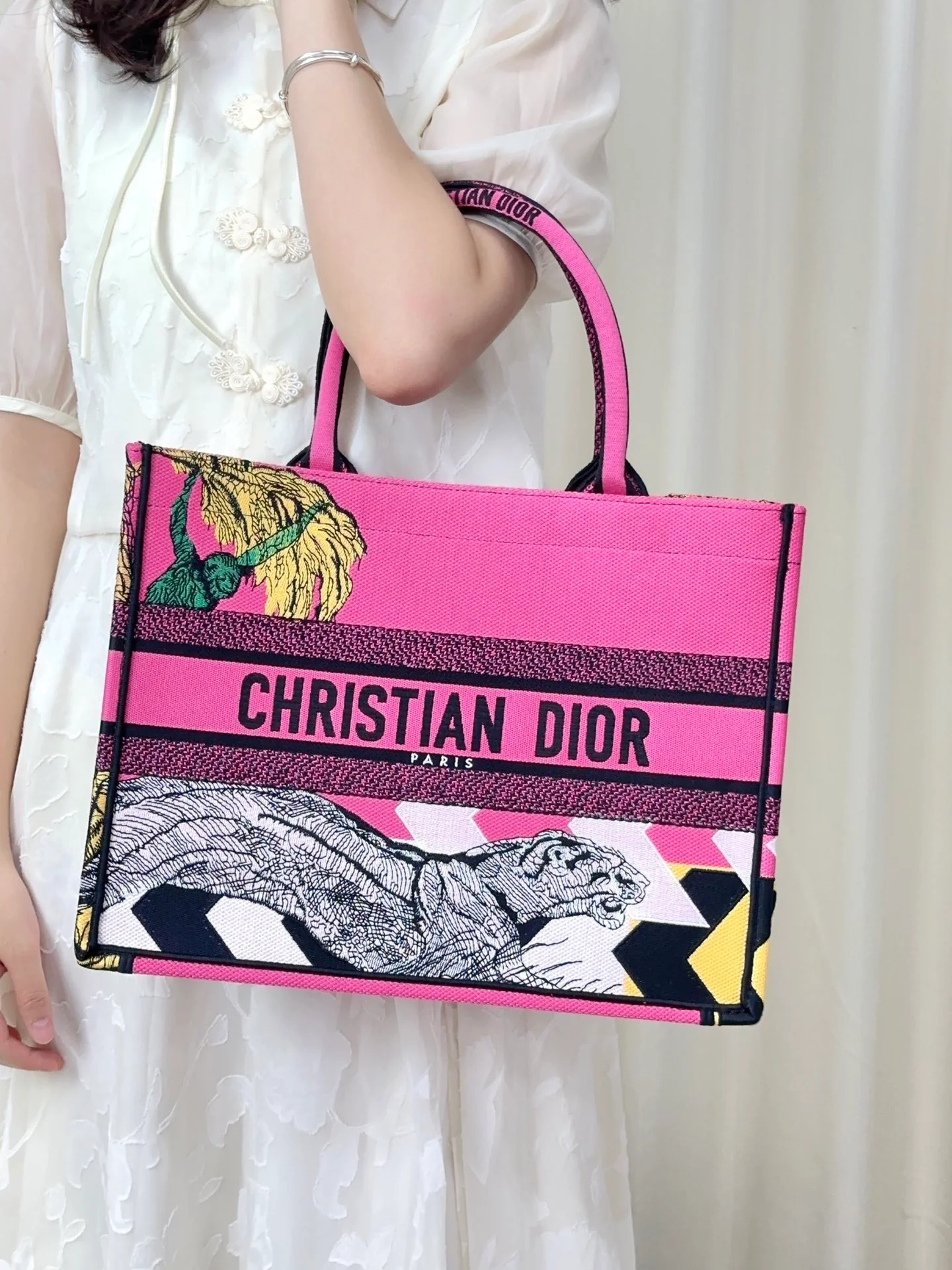 Сумка-тоут Dior Book Tote - Розовый тигр - Средний размер