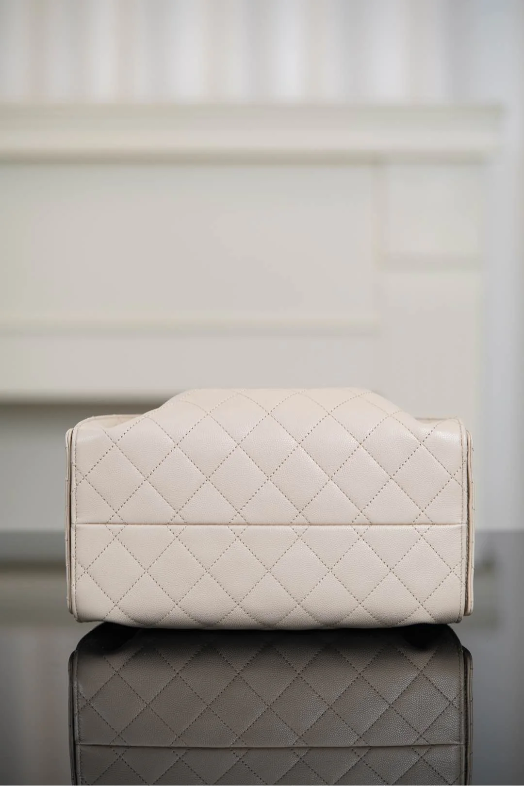 Сумка Chanel 25s 25bag Caviar Drawstring Hobo Small - Off-white