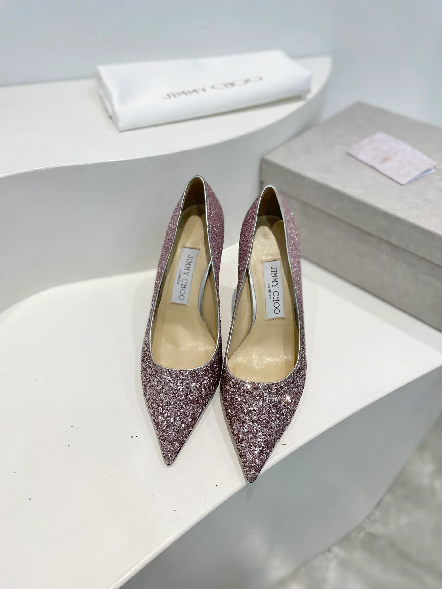 Туфли-лодочки Jimmy с острым носком на шпильке - цвет шампанского