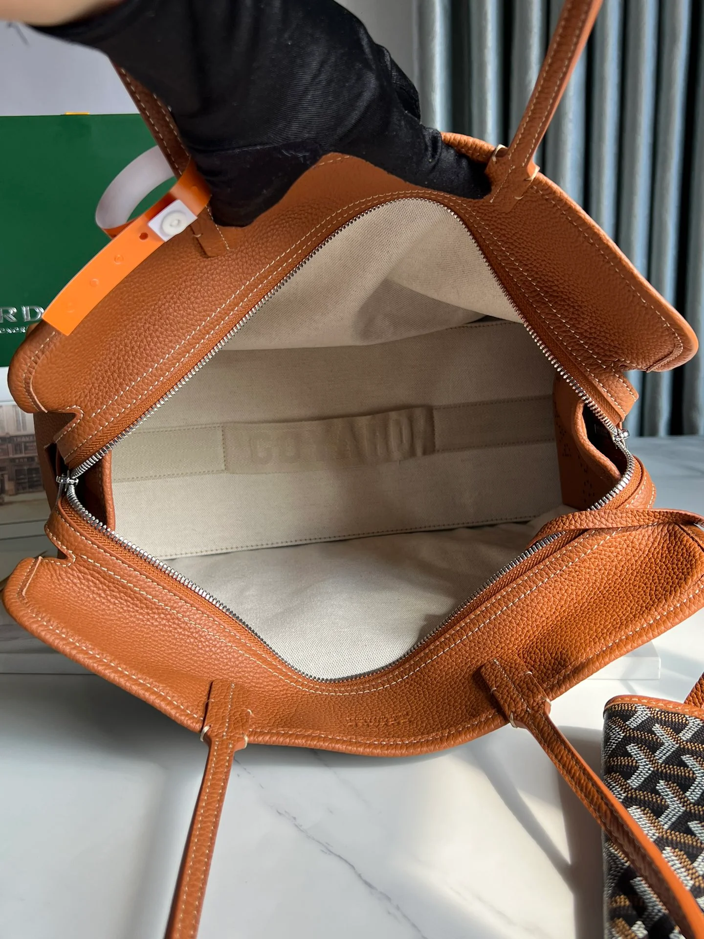 Маленькая складная холщовая сумка Goyard - коричневая.