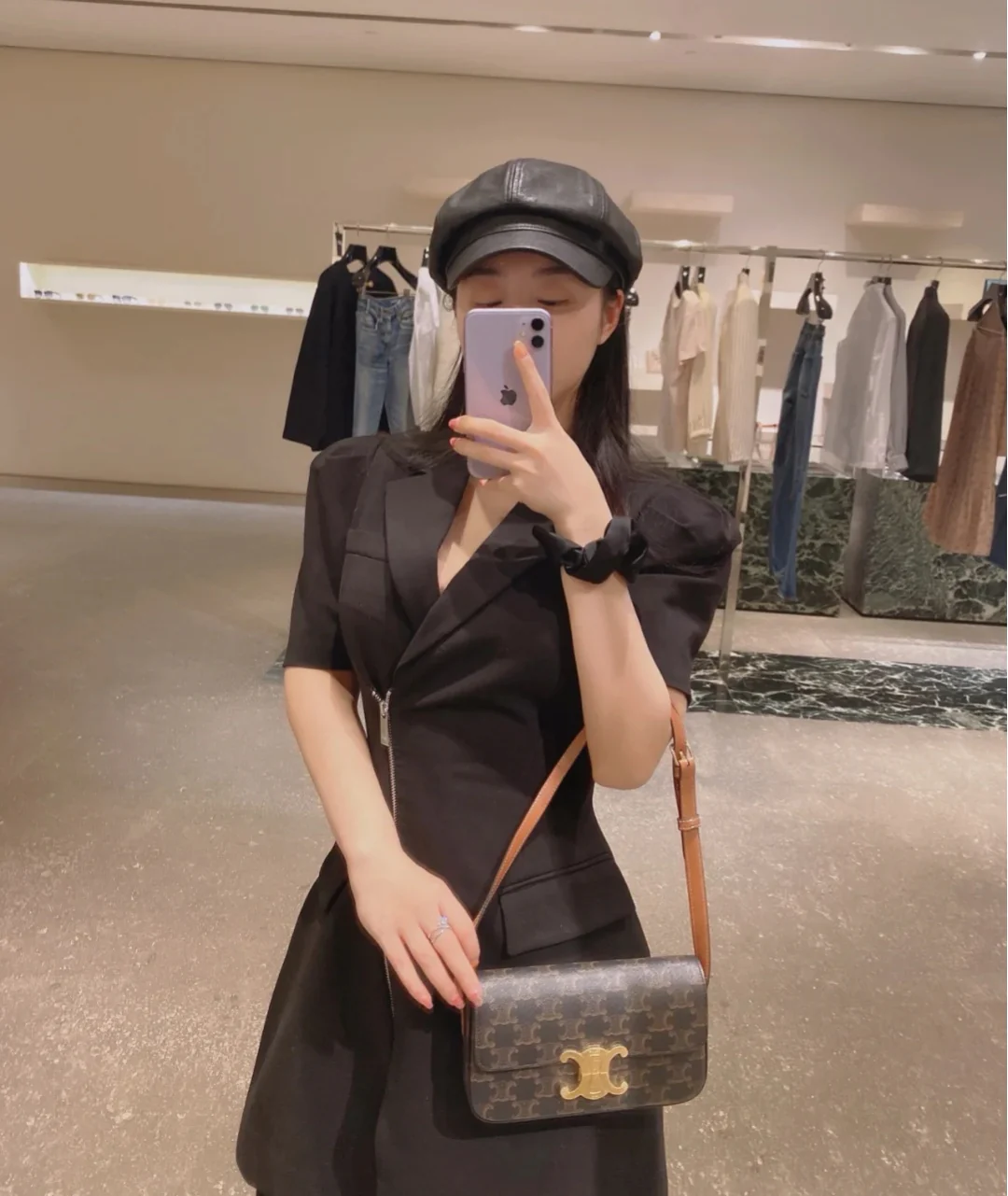 Сумка под мышку с монограммой Celine Triomphe