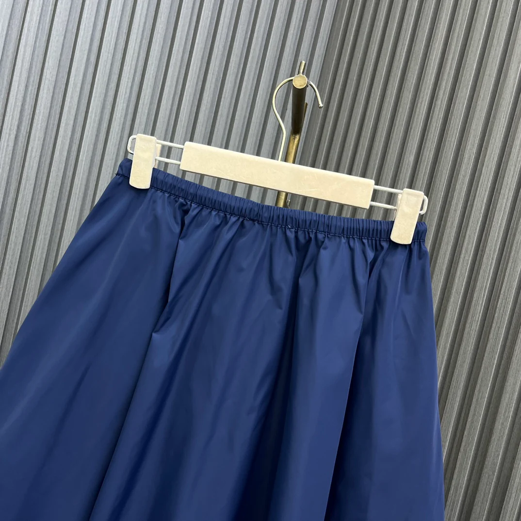 Miu Miu - 2404-24 Новинка: Тонкая нейлоновая юбка миди на завязках - синяя