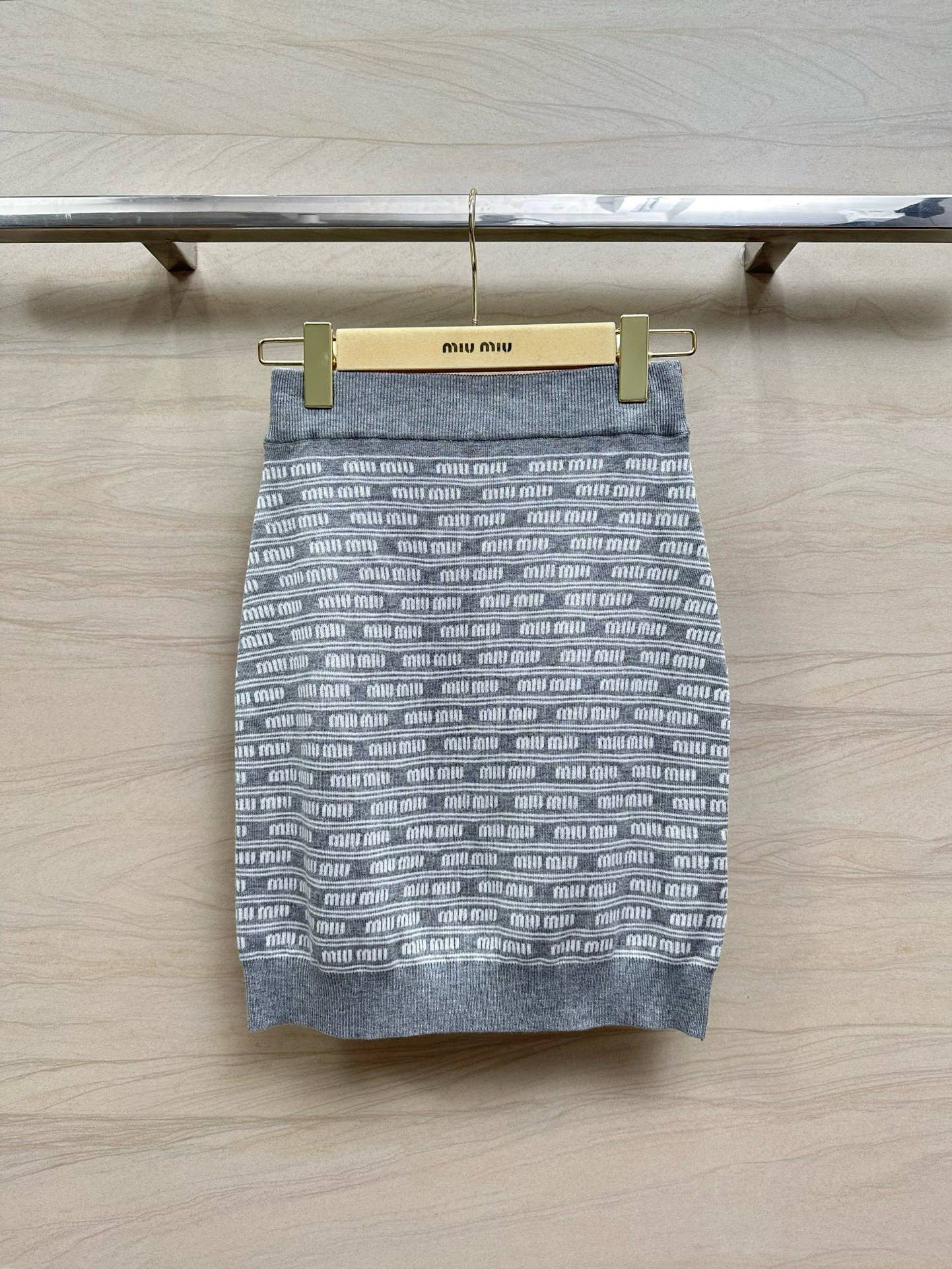 Miu Miu-2404 - Милый и стильный девичий элегантный костюм, омолаживающий