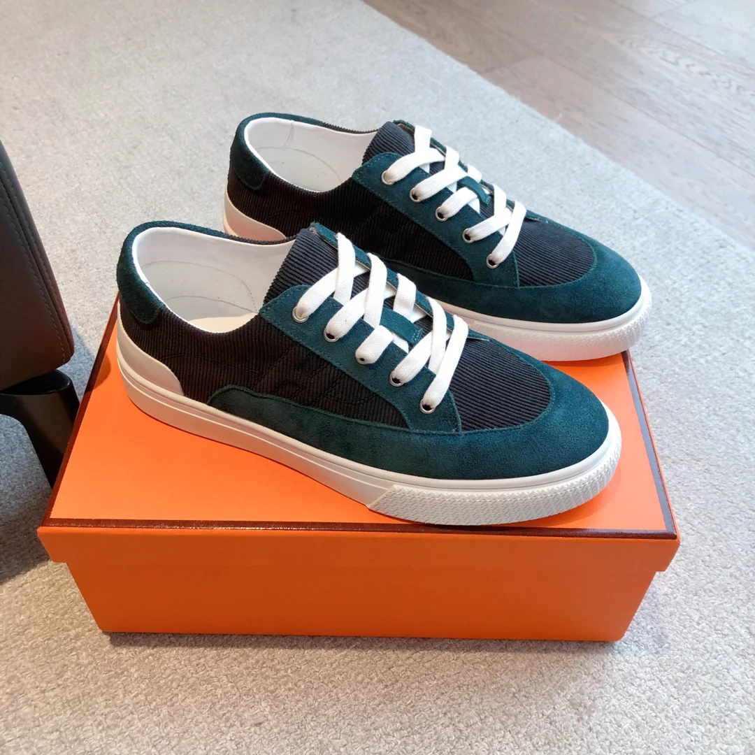 Новинки весенней коллекции Hermes 2023 года - повседневная обувь.