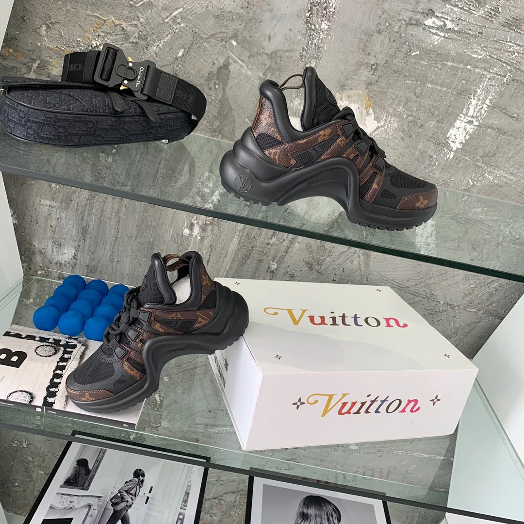 Обувь LV - массивные кроссовки LV - классическая кожа