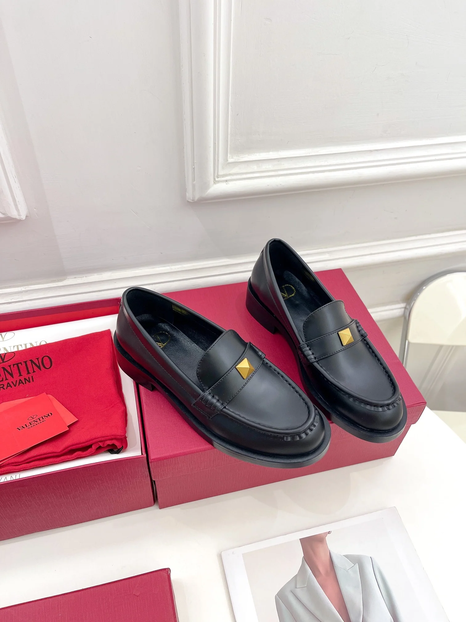 Новые поступления коллекции Valentino весна/лето 2023 - Лоферы