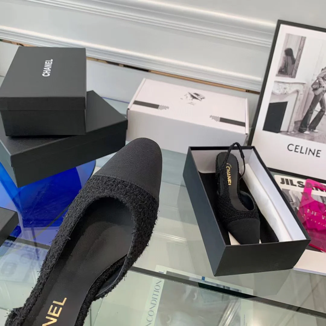 Классические сандалии Chanel на массивном каблуке - Черные - 1