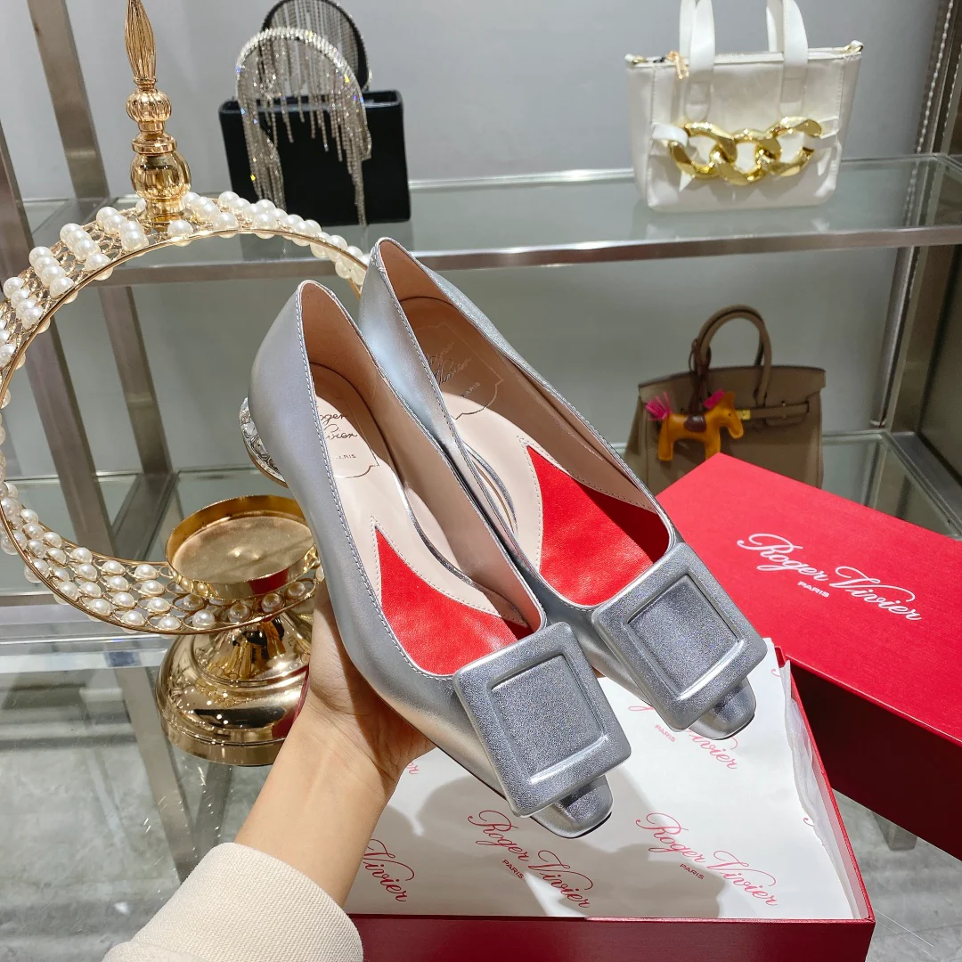 Обувь RV - Новинка весны 2023 - Лакированные туфли на низком каблуке - 2-5 см - Серебристые