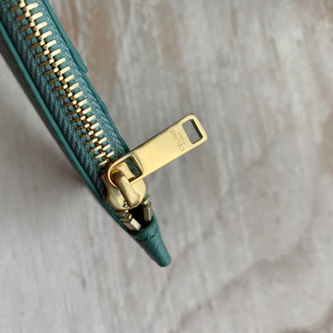 Кардхолдер Celine из зернистой телячьей кожи с застежкой-молнией - бирюзовый