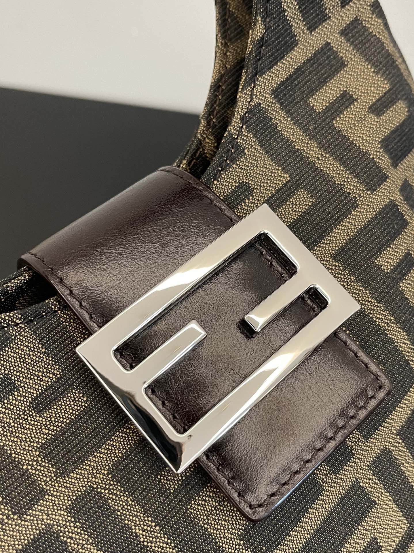 Винтажные пельмени Fendi Monogram