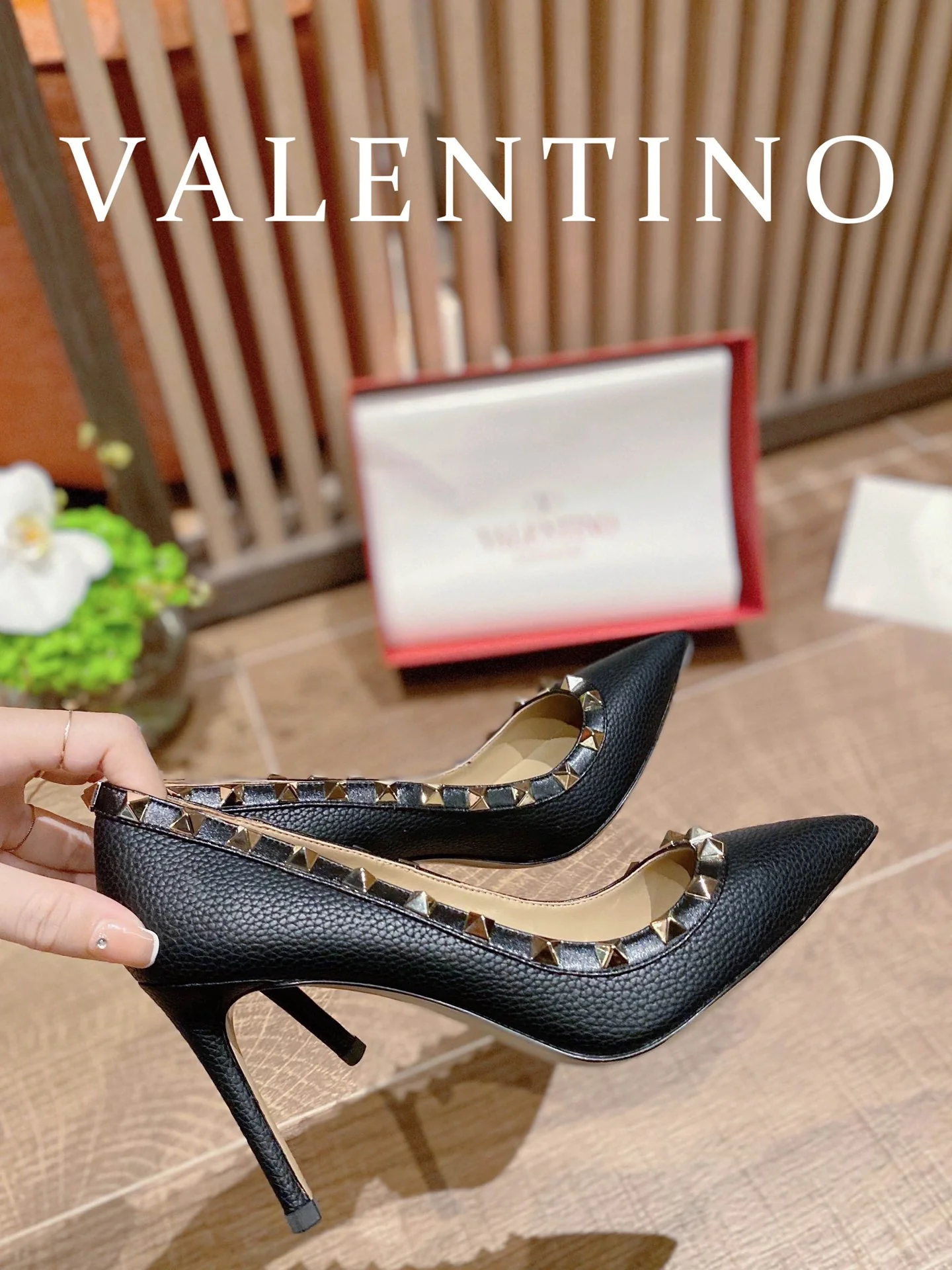 Классические туфли на высоком каблуке Valentino - черные