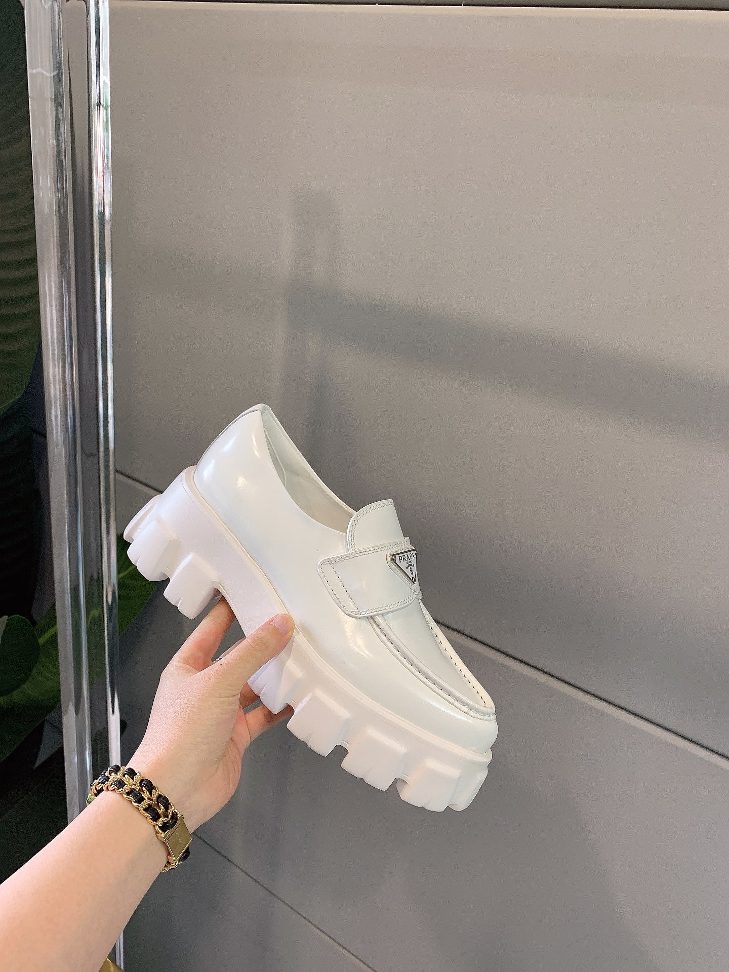 Лоферы на платформе Prada