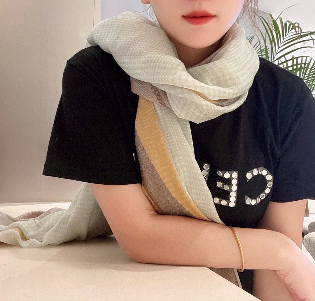 Кашемировый шарф Burberry - 105-180 см