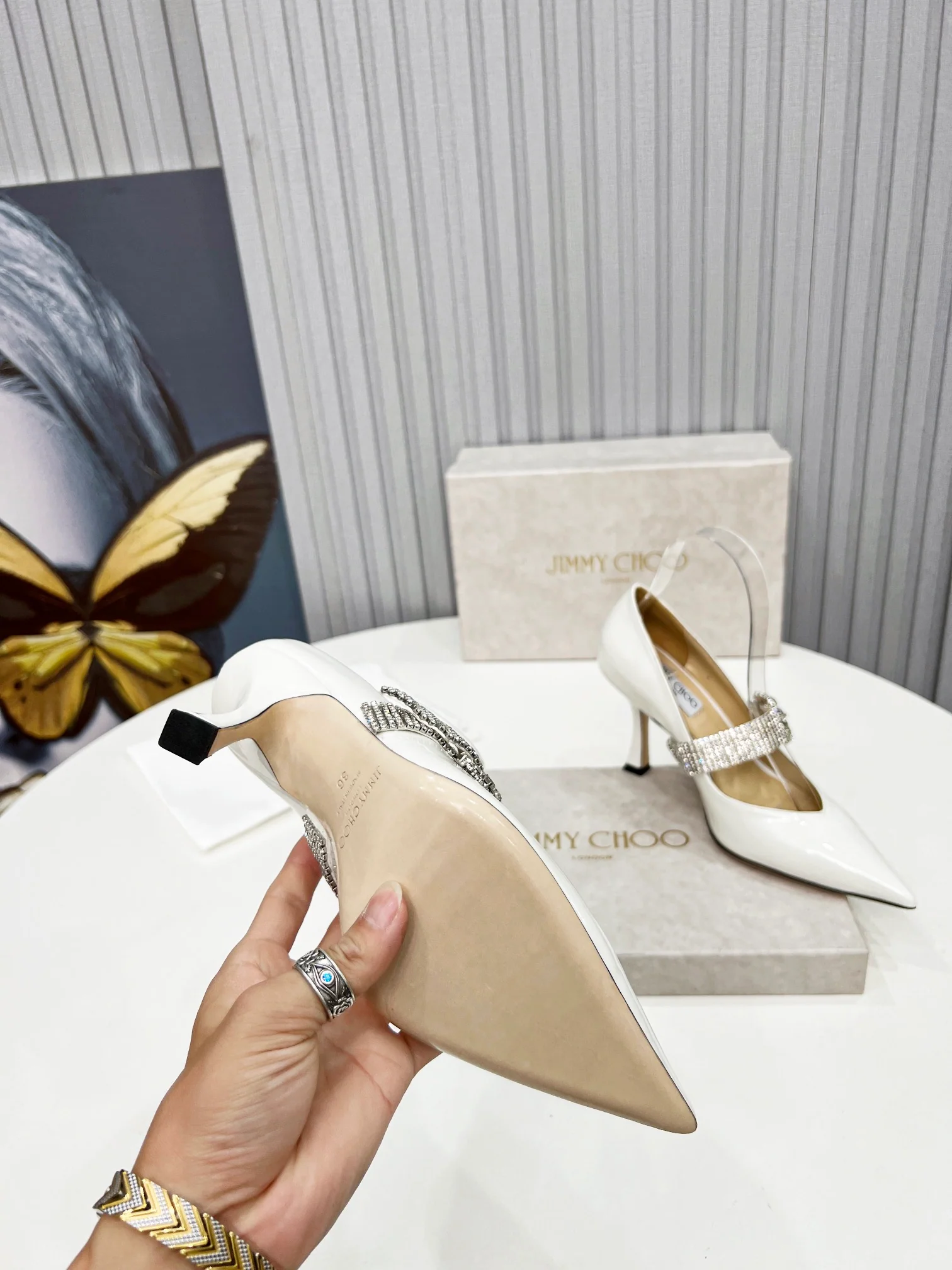 Туфли на высоком каблуке Jimmy с острым носком - белые