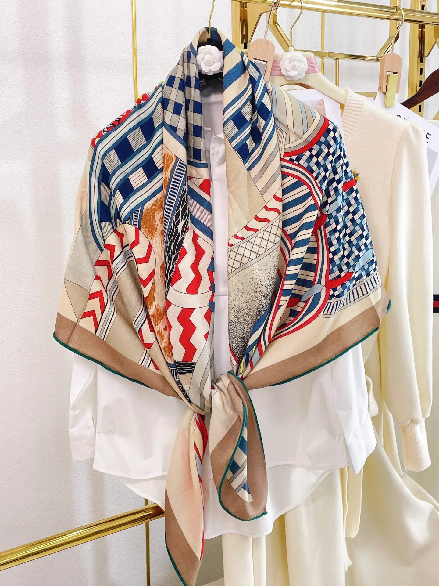 Шарф Hermes Fantasy Saddle Square Scarf - 140 см - 70% кашемир - 30% шелк