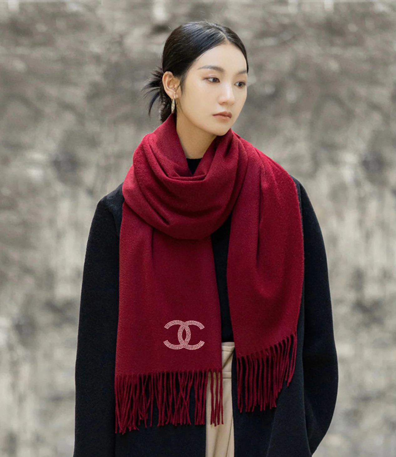 Chanel - Кашемировый шарф, украшенный бриллиантами - 180-70-102 см - Красный