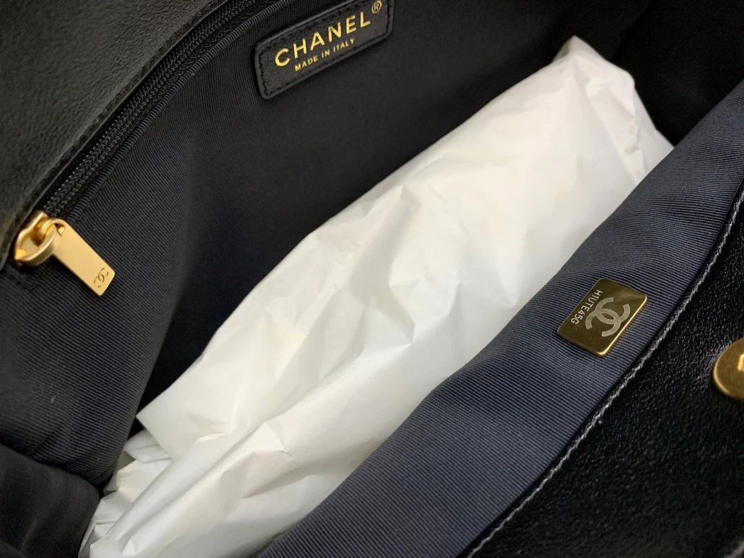 Сумка-мессенджер Chanel Hobo Hippie - черная