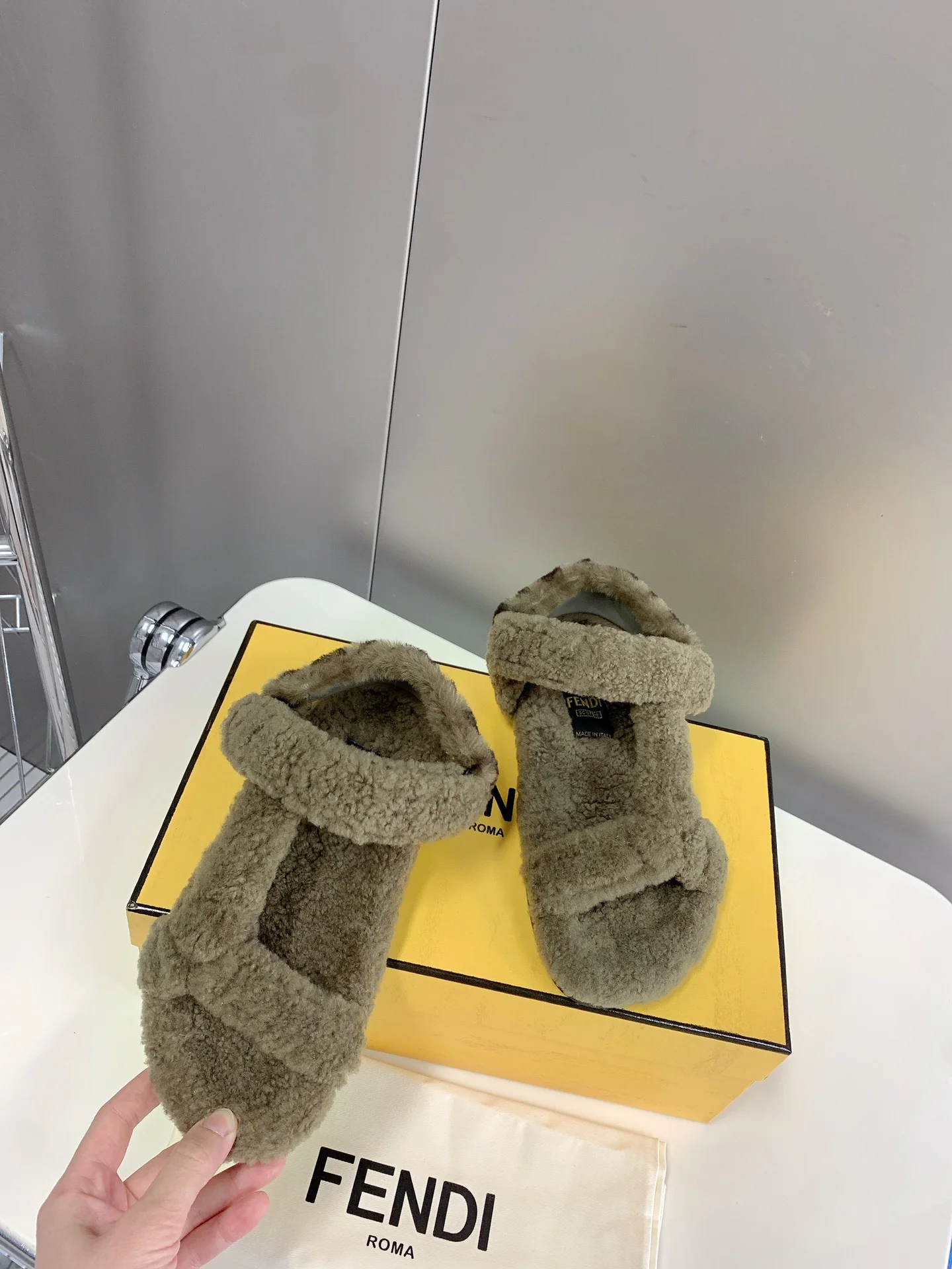 Fendi - Мягкие сандалии - Зеленые