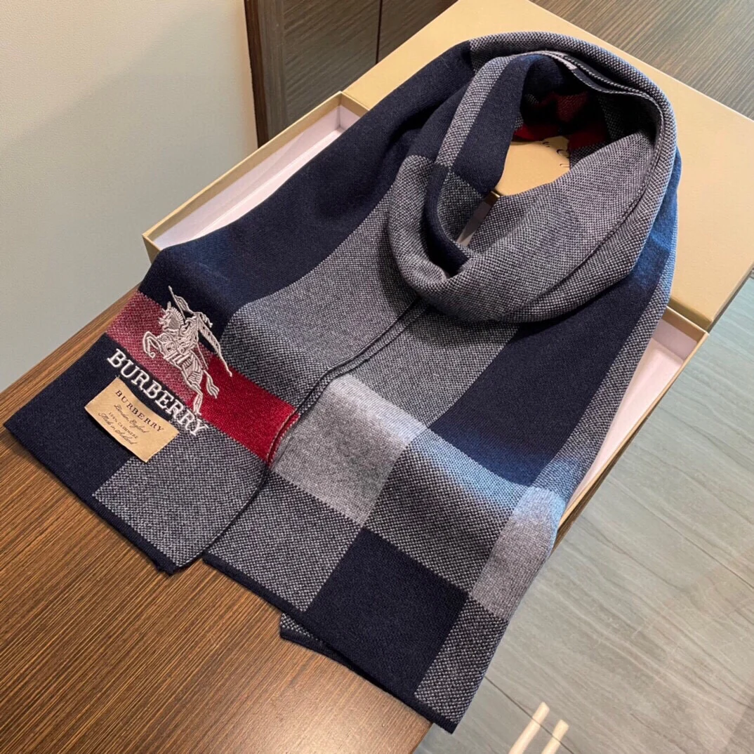 Burberry - Вышитый шарф 