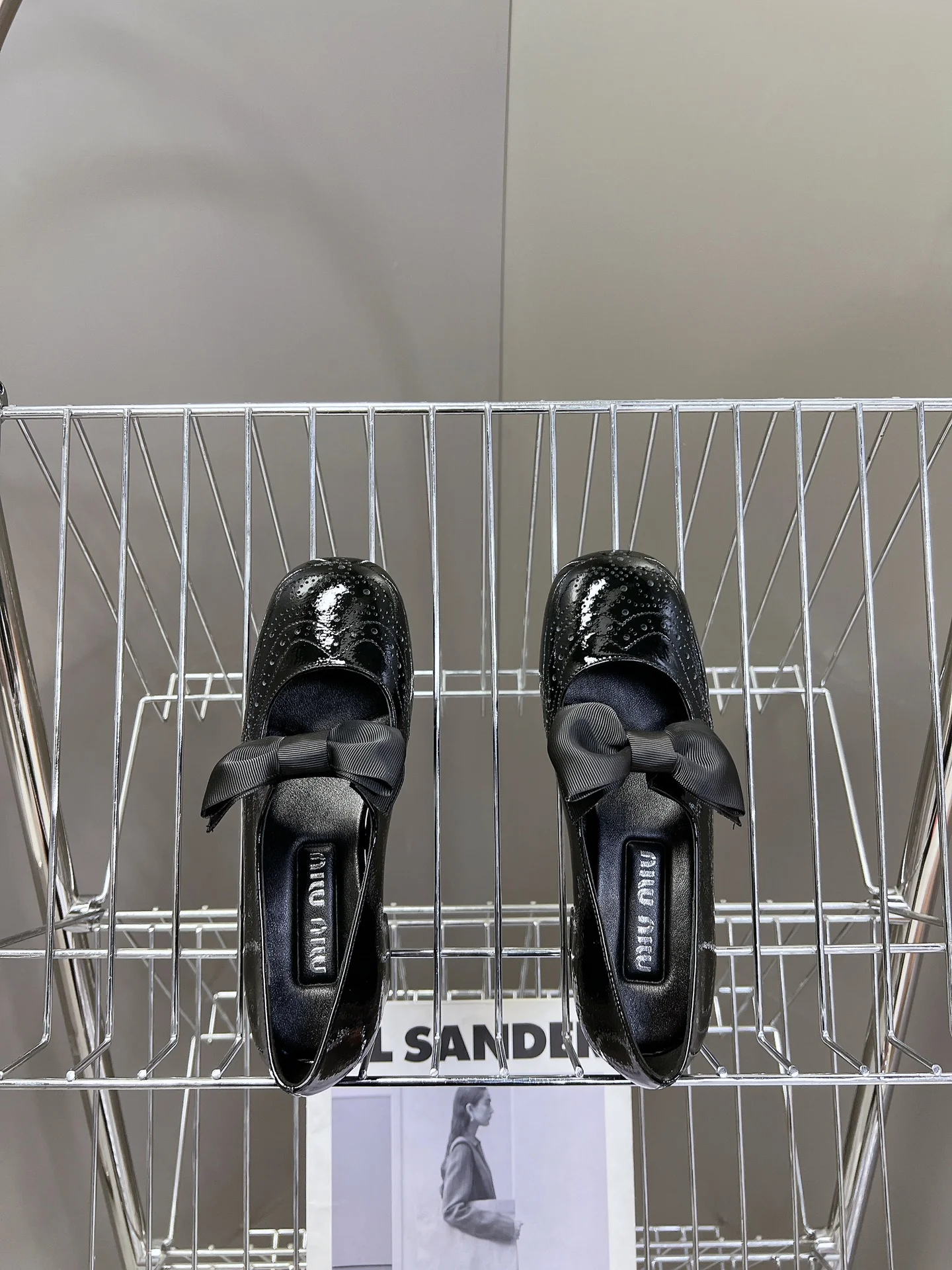 Miu Miu - Классические туфли Мэри Джейн с бантом - Черные