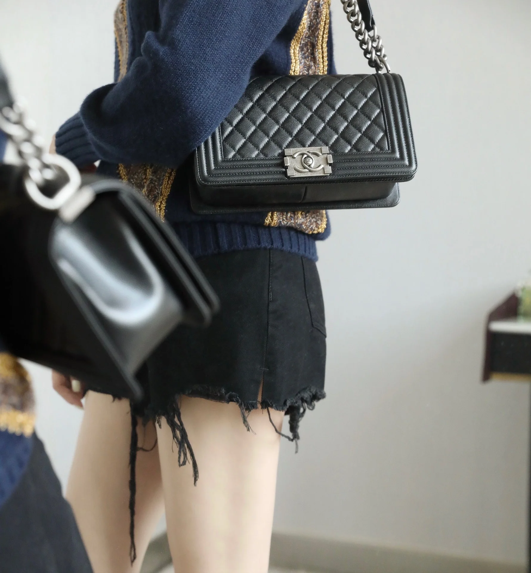 Chanel Boy 20 см - Body Sharing - 2