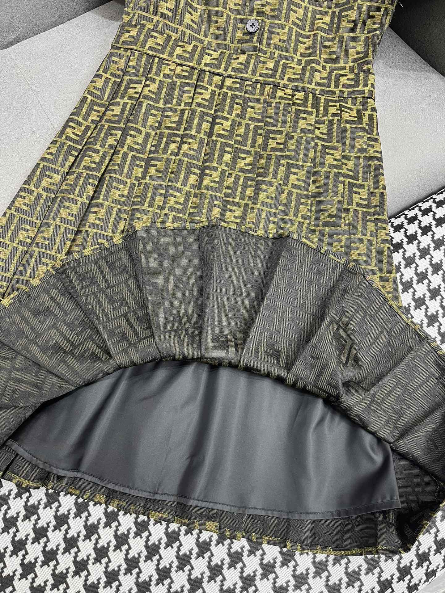 Fendi - 2403 - 24ss Весна/Лето Новое платье-рубашка