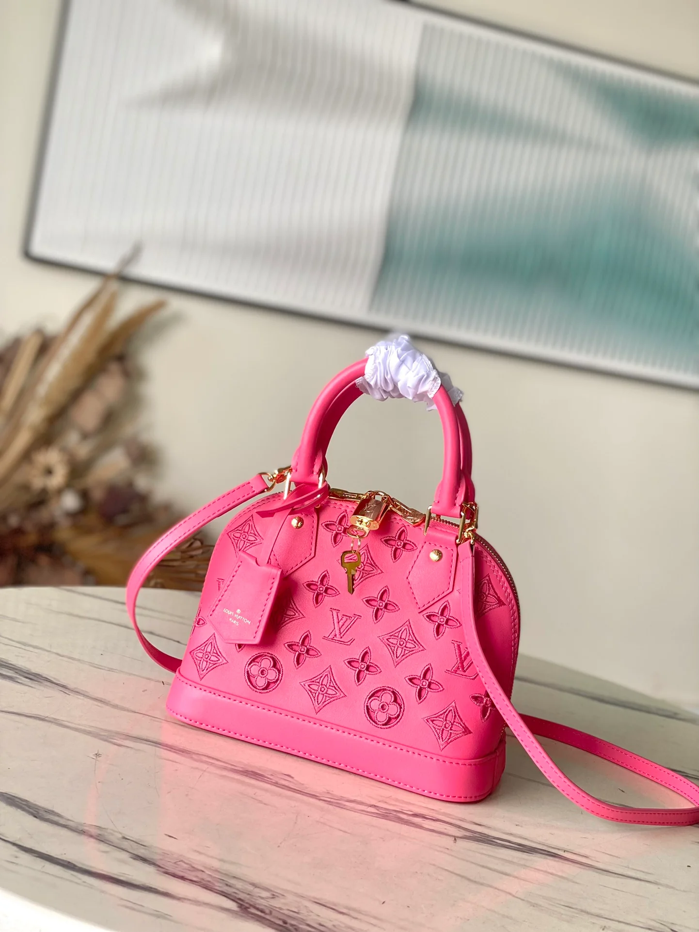 m22878-LV-new-alma-bb handbag-shell bag-pink