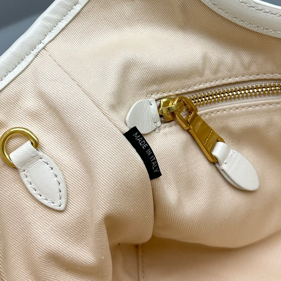 Сумка-тоут Miu Miu Ivy - Пушистая - Маленькая - Белая