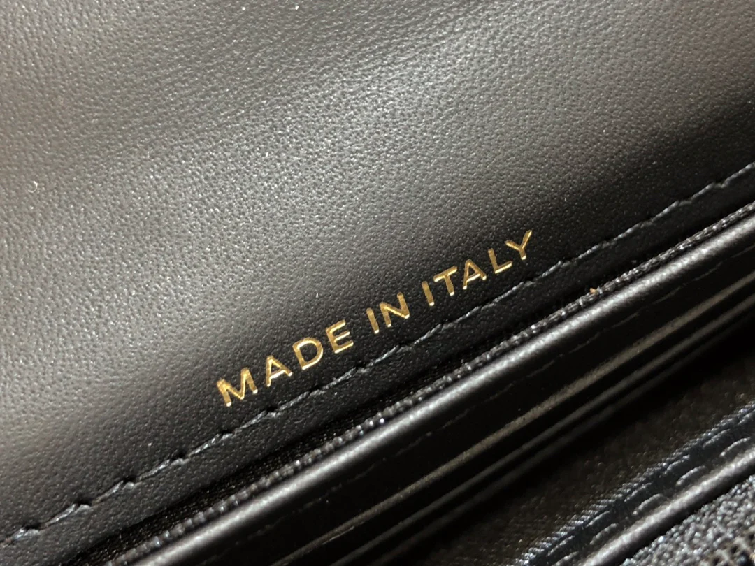 Chanel - Винтажная кожаная сумка CC - Застежка-клипса с откидной крышкой - Винтажная фурнитура