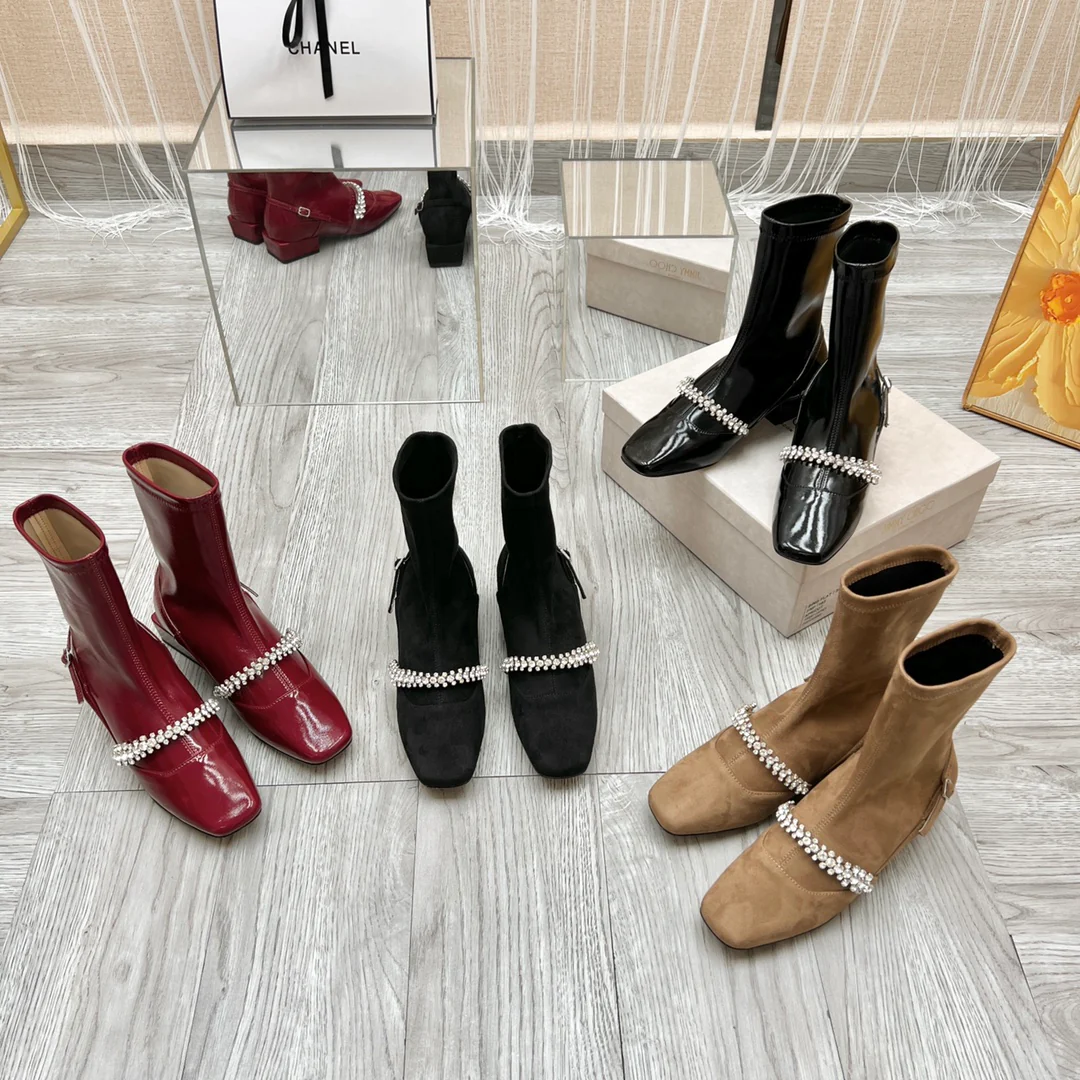 Ботильоны Jimmy с квадратным носком и цепочкой со стразами - красные