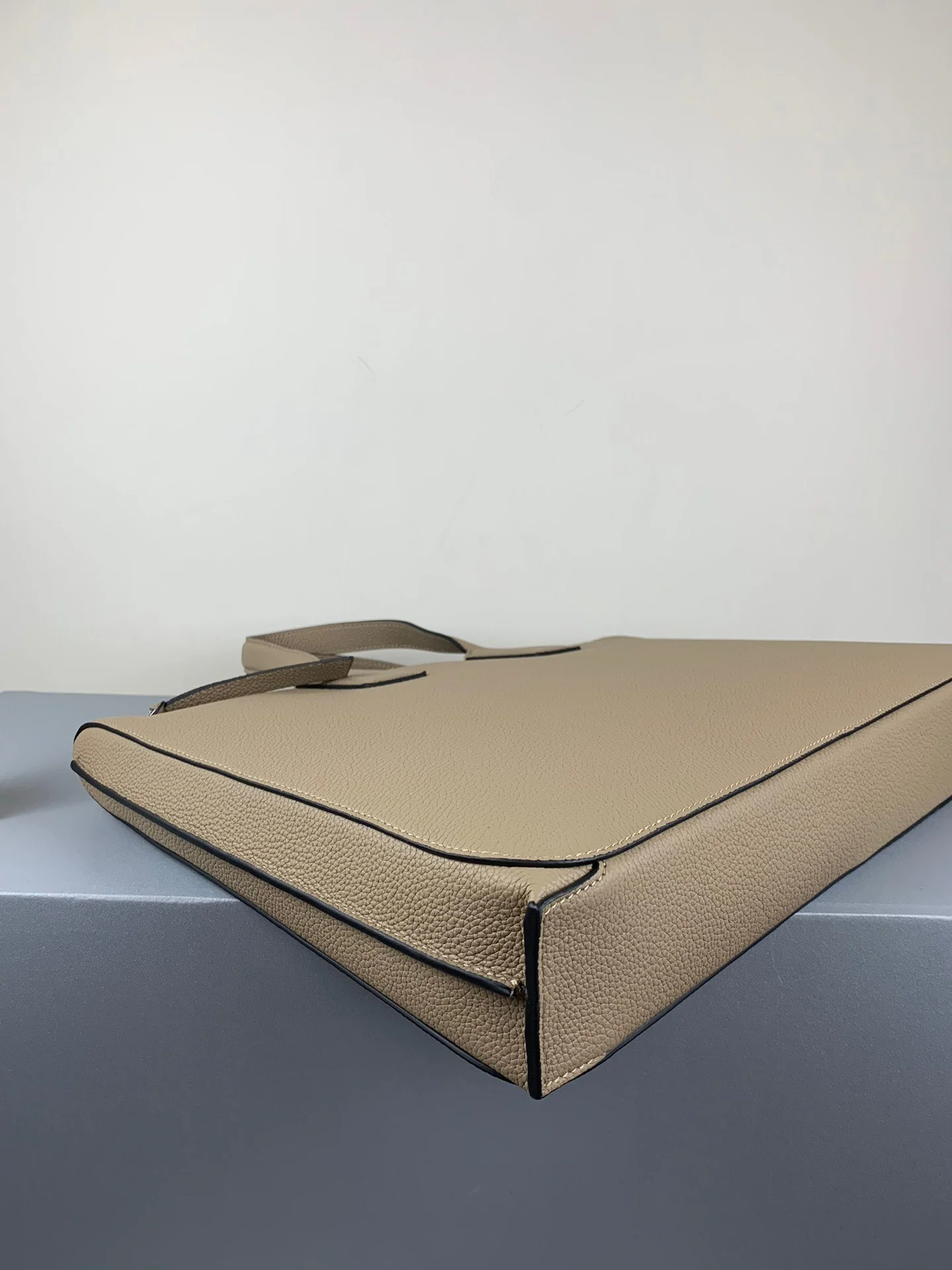 Loewe-goya-simple-briefcase-2