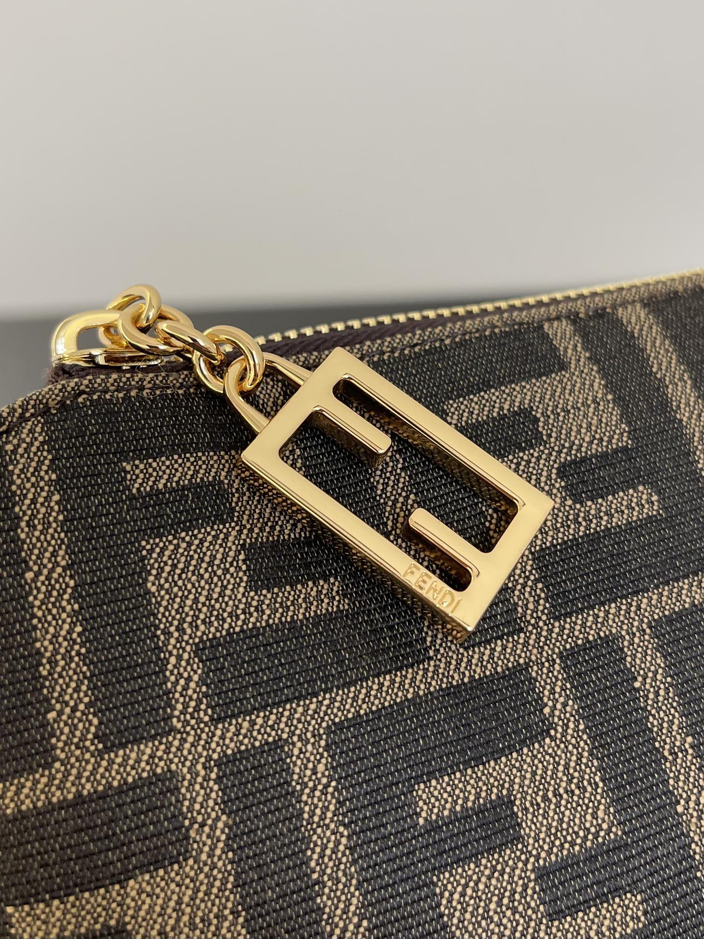 Сумка для маджонга Fendi Classic Monogram