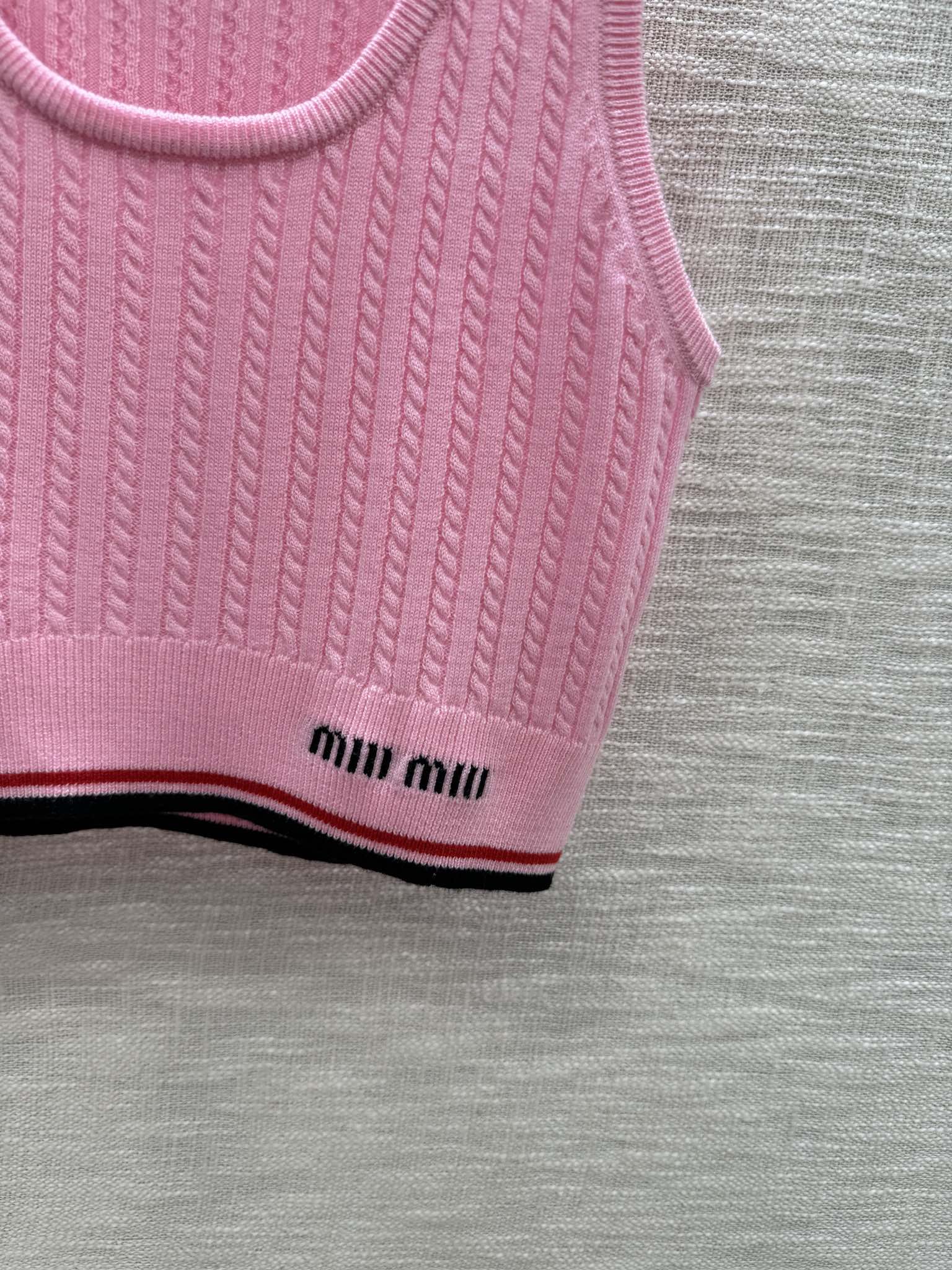 Miu Miu-2404 - Молодежный и элегантный вязаный комплект