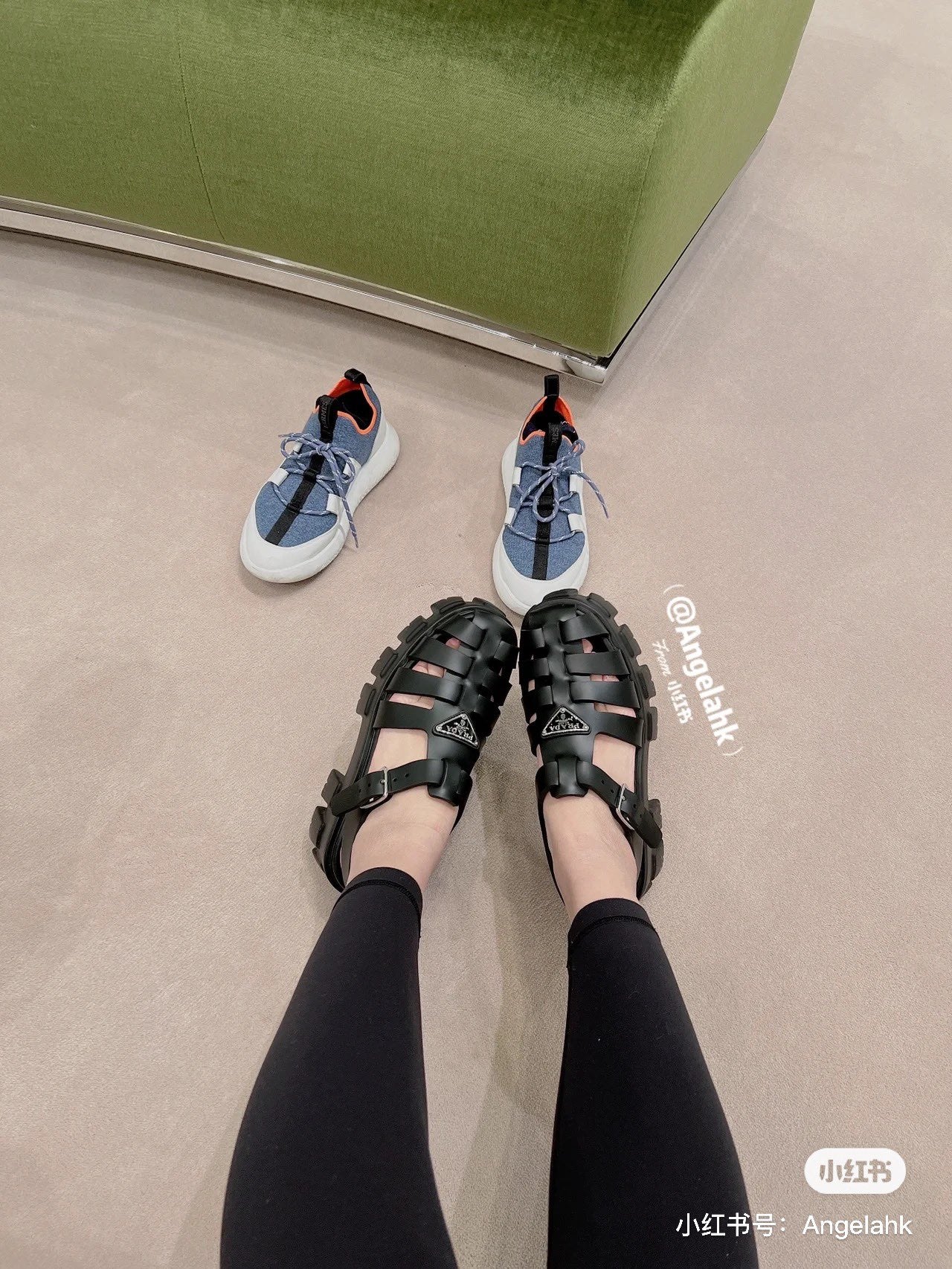 Prada - Сандалии на задней подошве