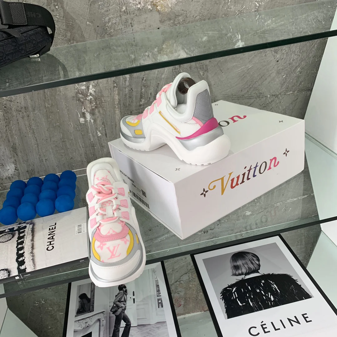 Обувь LV - Массивные кроссовки LV - 10