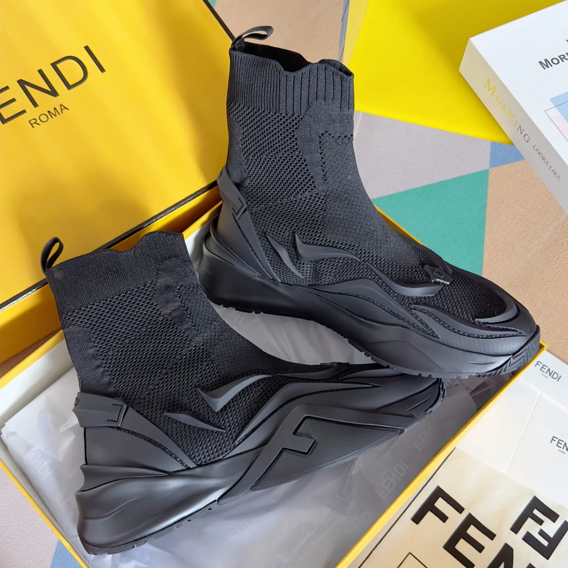 Кроссовки Fendi-flow серии Flyknit - Унисекс - Черные
