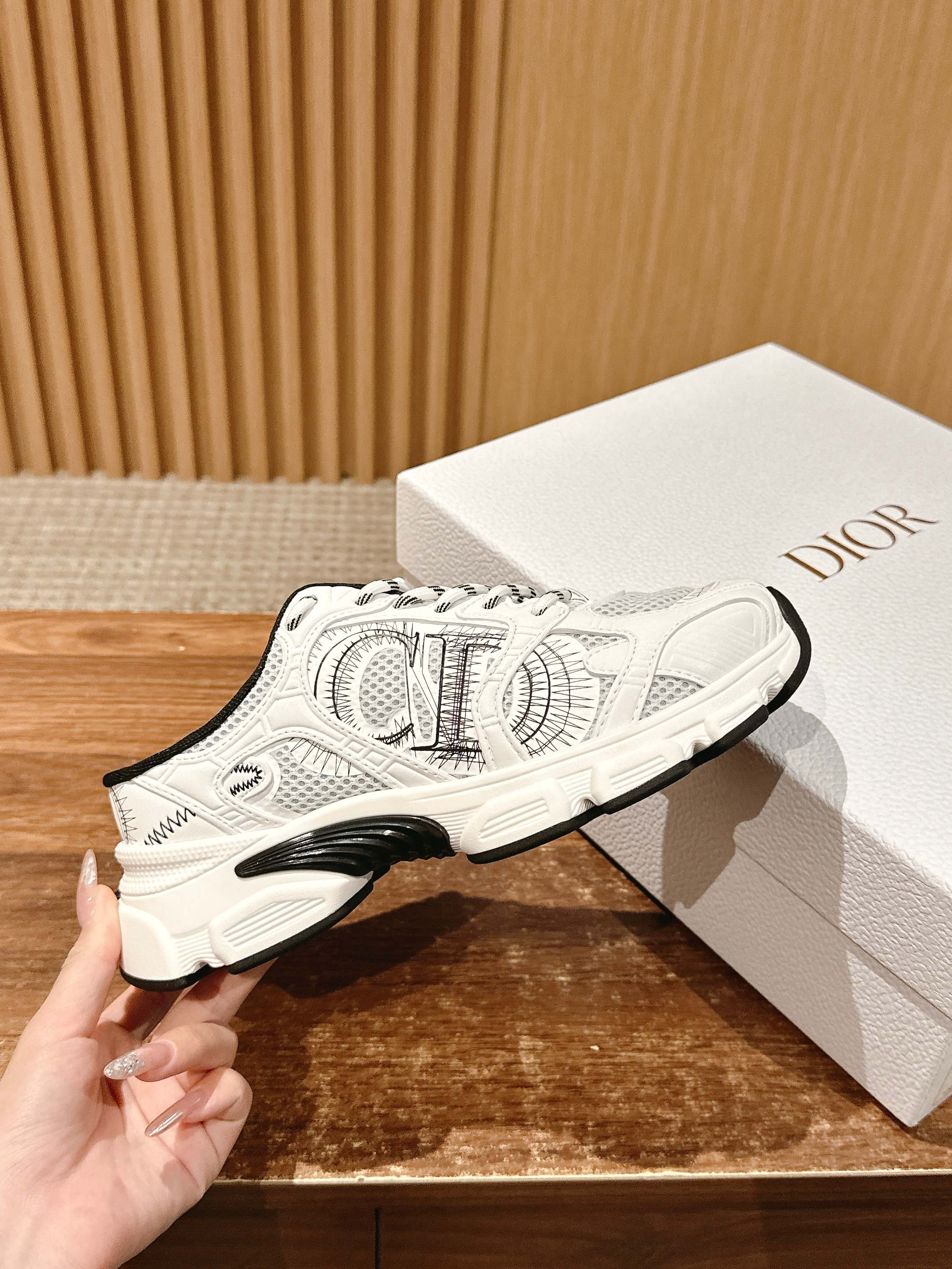 Новые массивные повседневные туфли Dior Chrono (без шнурков) - белые/черные