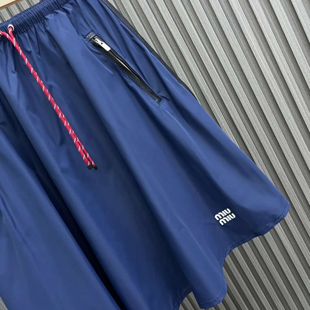 Miu Miu - 2404-24 Новинка: Тонкая нейлоновая юбка миди на завязках - синяя