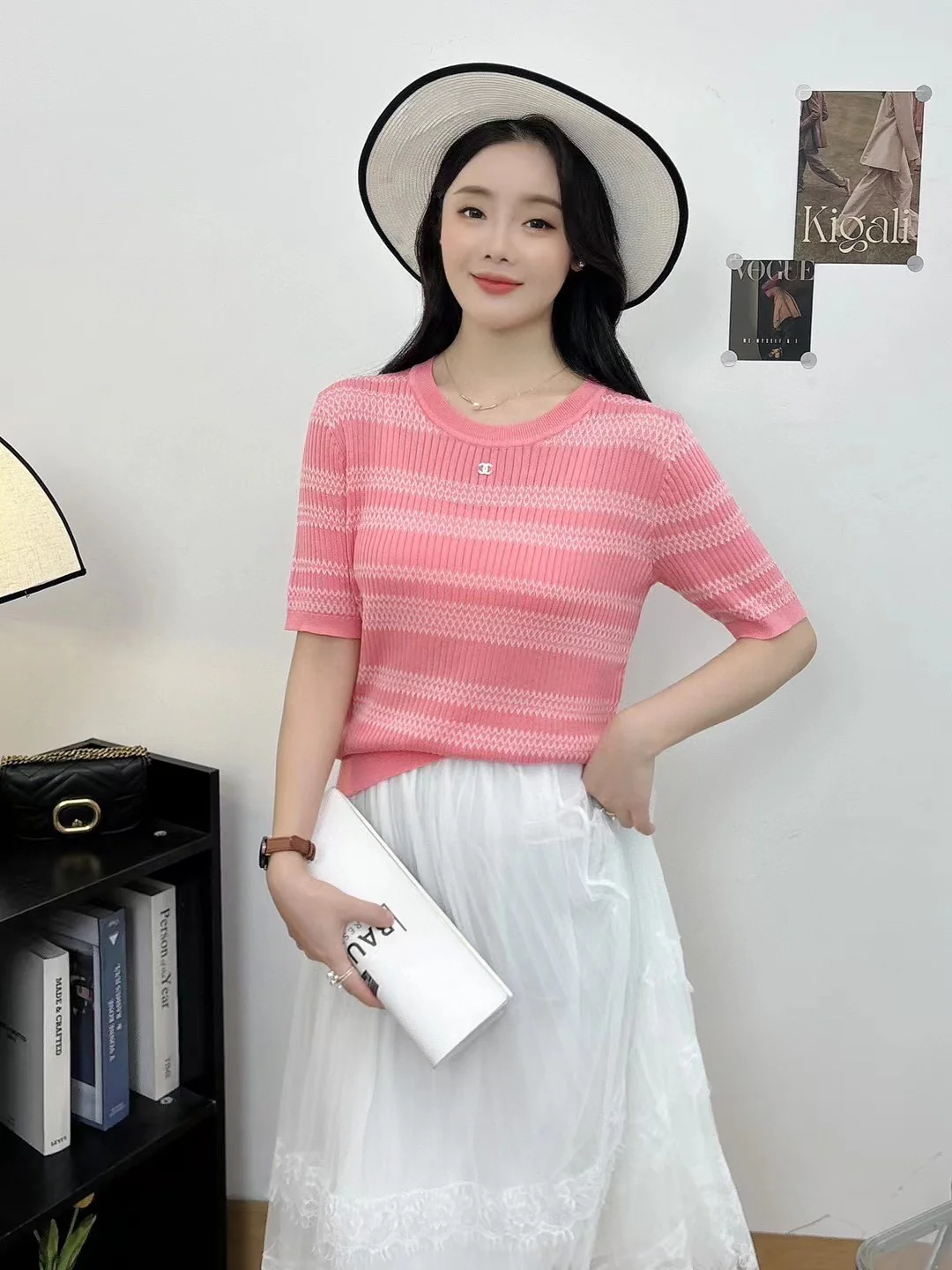 Chanel 2404 - Вязаный топ с короткими рукавами в полоску с цветовыми блоками - Розовый