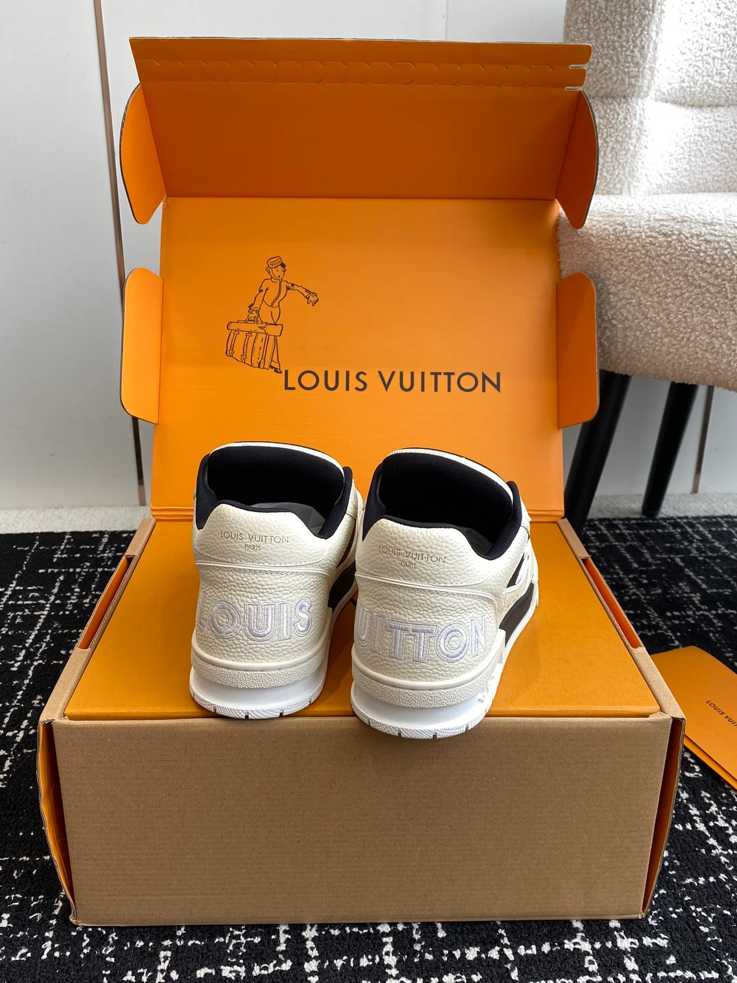 Скейтбордные кроссовки LV-2024 - черные